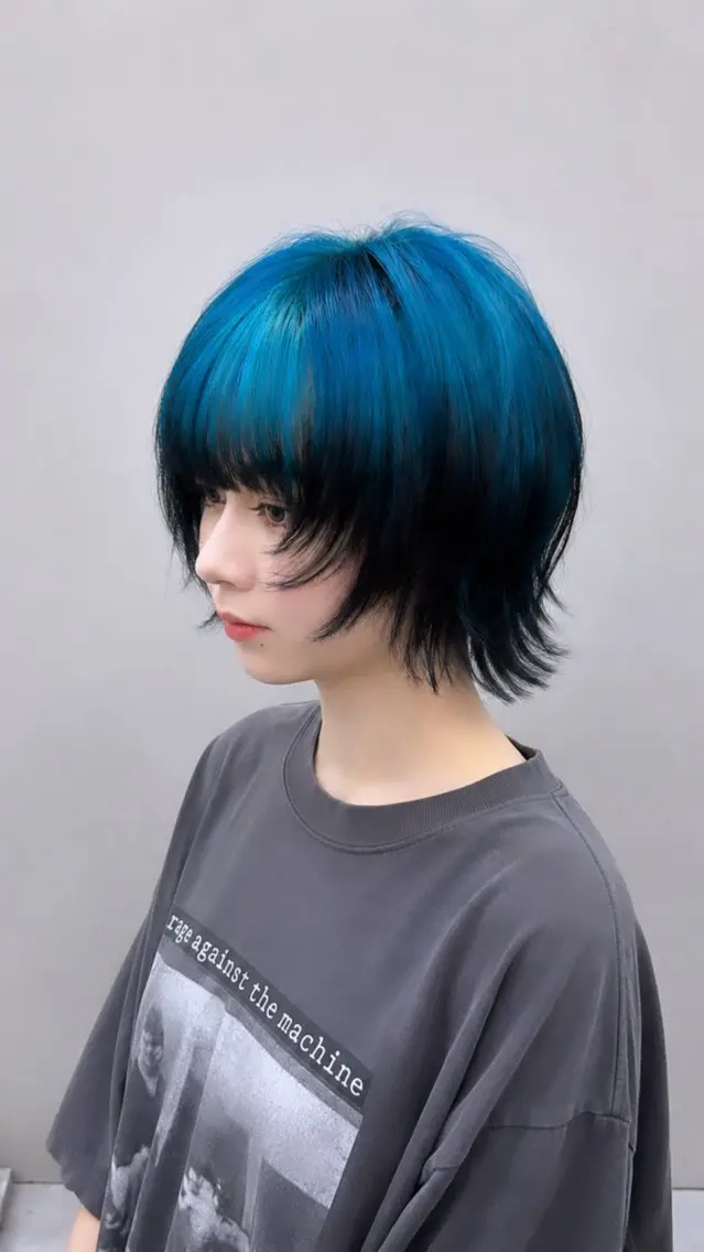ショート カラー uiki シールエクステのヘアスタイル