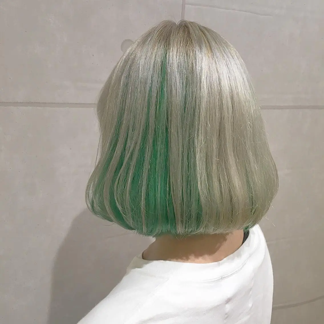 ミディアム カラー パーマ ヘアアレンジ ボブ ヘアカラー ハイトーン特化🤍 浦住のヘアスタイル