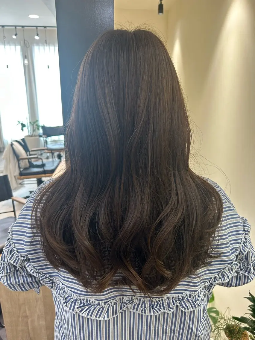 ロング カラー ベージュカラー ブリーチ ブリーチなしカラー hubhair レイヤー/透明感のヘアスタイル