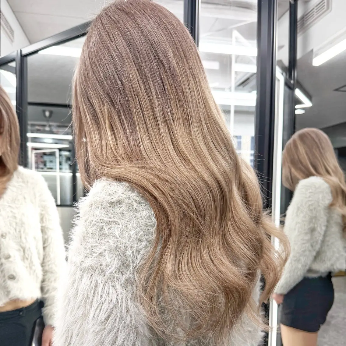ロング カラー シールエクステ ハイトーンカラー エクステ ヘアカラー エクステ シールエクステ特化 ハイトーン、NANAのヘアスタイル