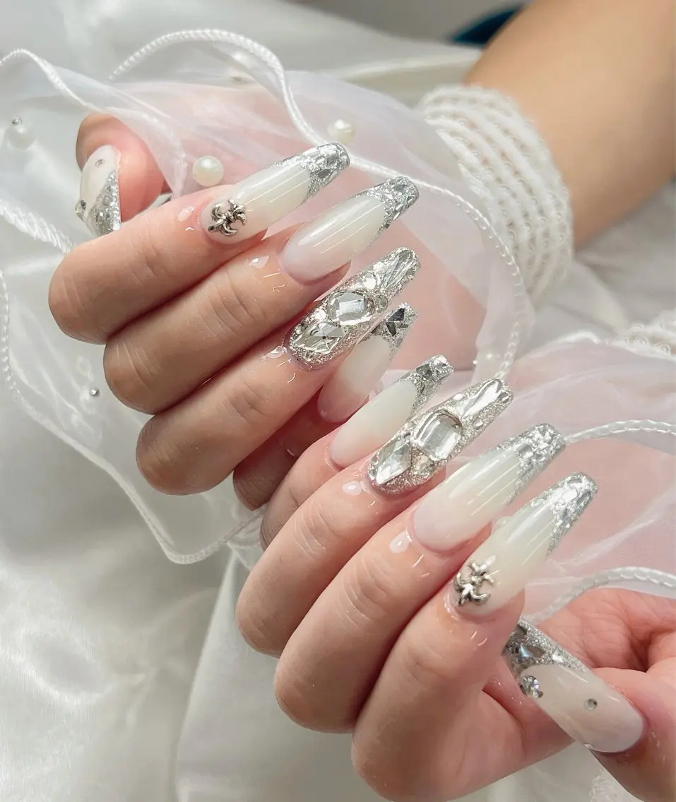 ネイル フレンチネイル ガラスフレンチ ハンドネイル bijou nails　蓮のネイルデザイン