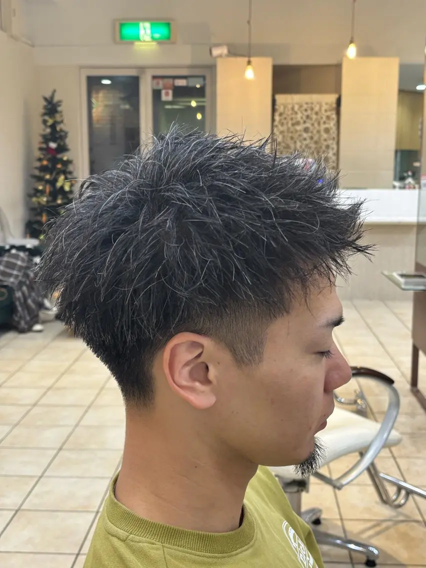 ショート メンズ スパイキーショート/ メンズパーマ/関内涼のヘアスタイル
