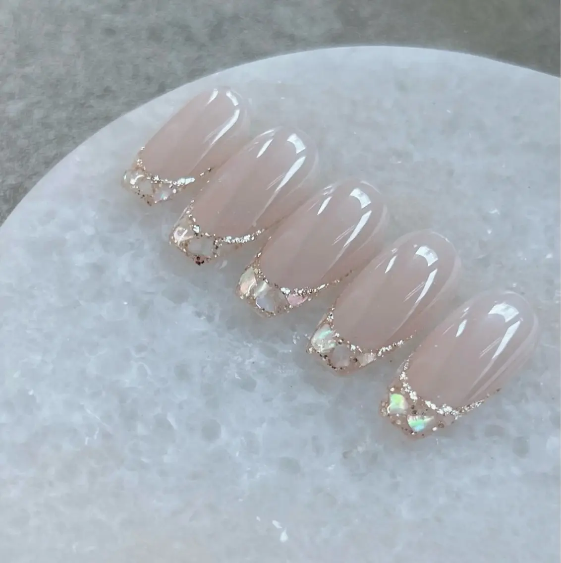ネイル チークネイル フレンチネイル グラデーション 韓国ネイル マグネットネイル Hana Nailのネイルデザイン