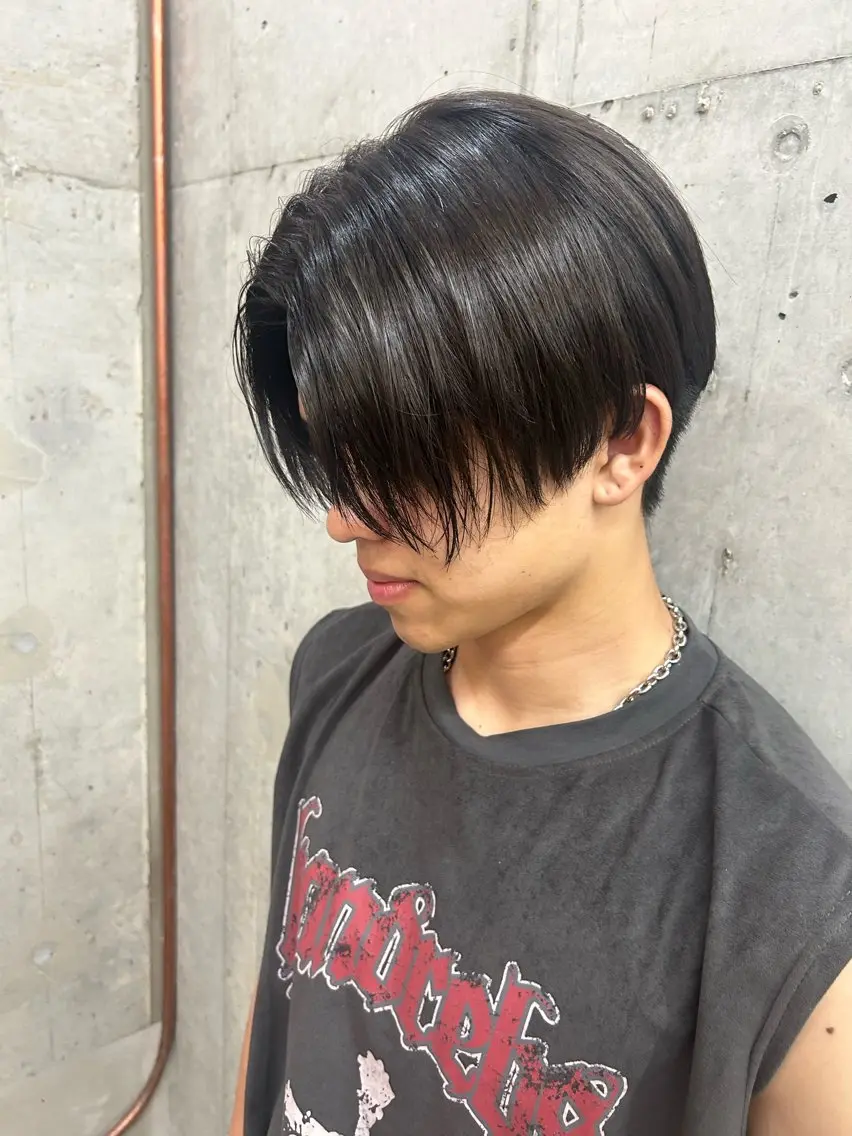 ショート 顔周りレイヤー/ ふわあいりのヘアスタイル