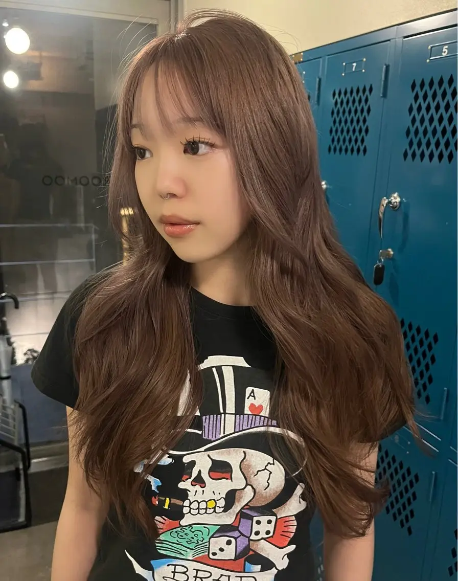 ロング カラー ベージュカラー ブリーチ ブラウンカラー ブラウンベージュ カット ヘアカラー 韓国ボブ/ハッシュ カットKIRAのヘアスタイル
