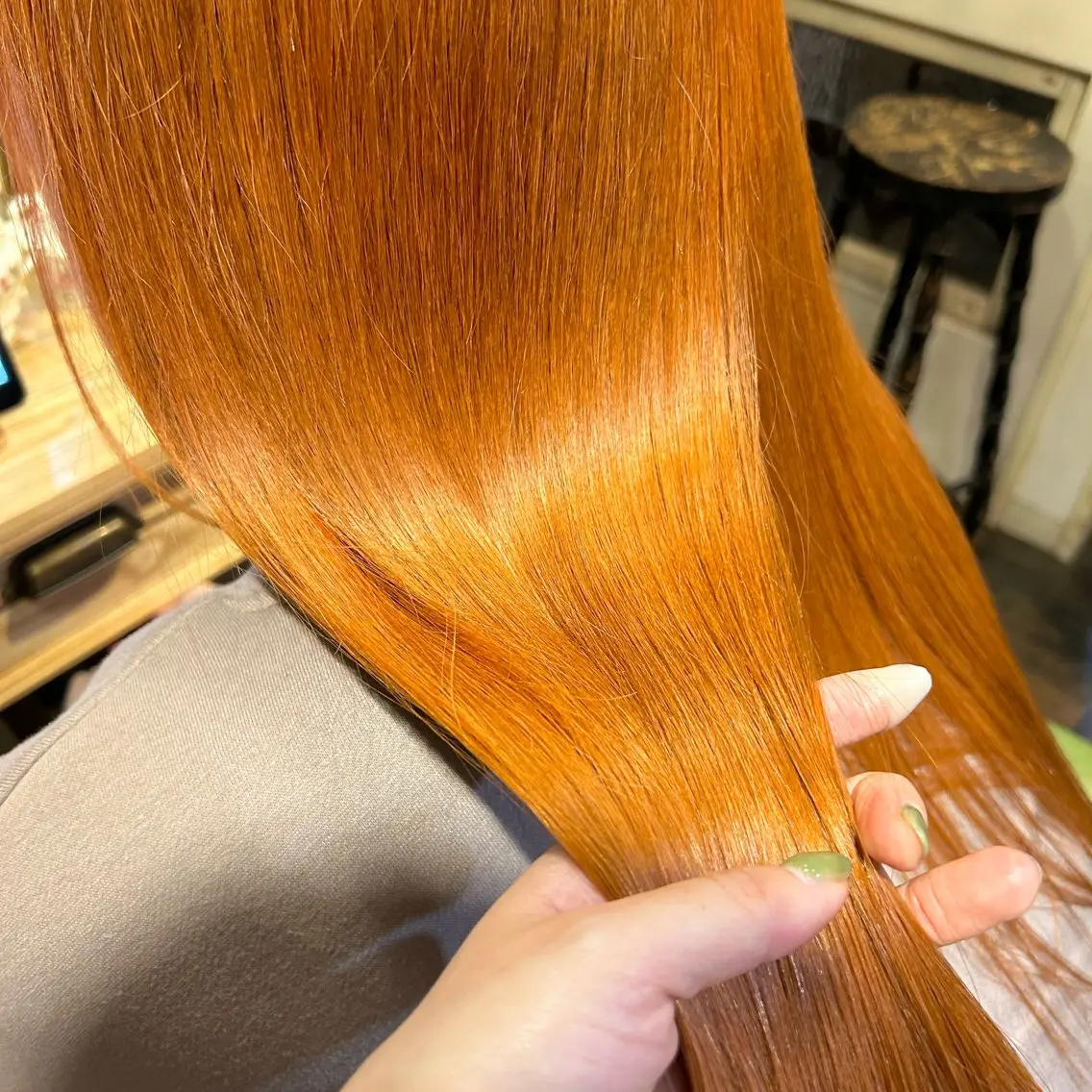 ロング カラー ブリーチ ケアブリーチ ハイトーンカラー オレンジ カット ヘアカラー トリートメント BRITS 渡辺 菜々子のヘアスタイル