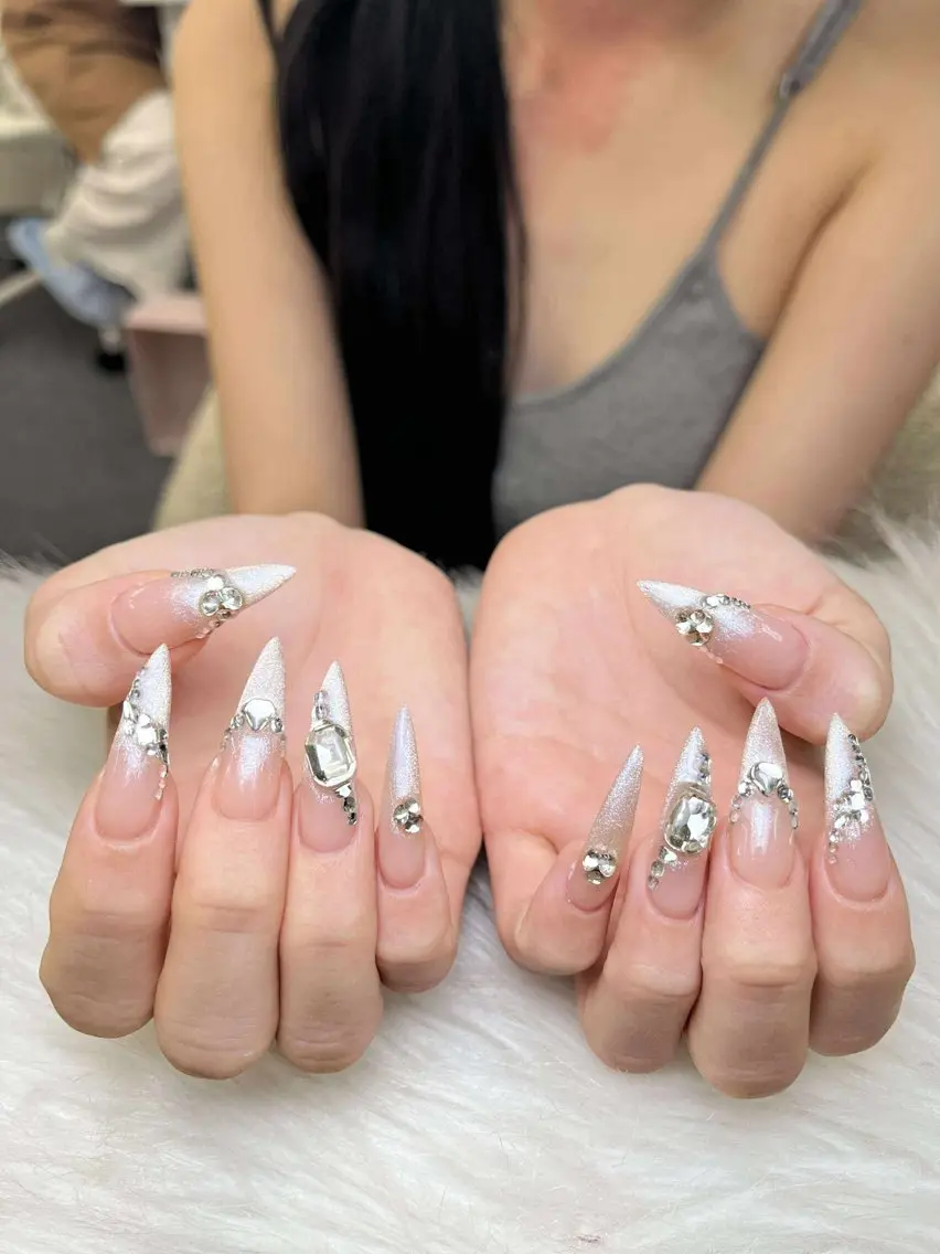ネイル アートネイル 成人式 ジェルネイル ニュアンスネイル 夏ネイル Nie Nail Shinokuboのネイルデザイン