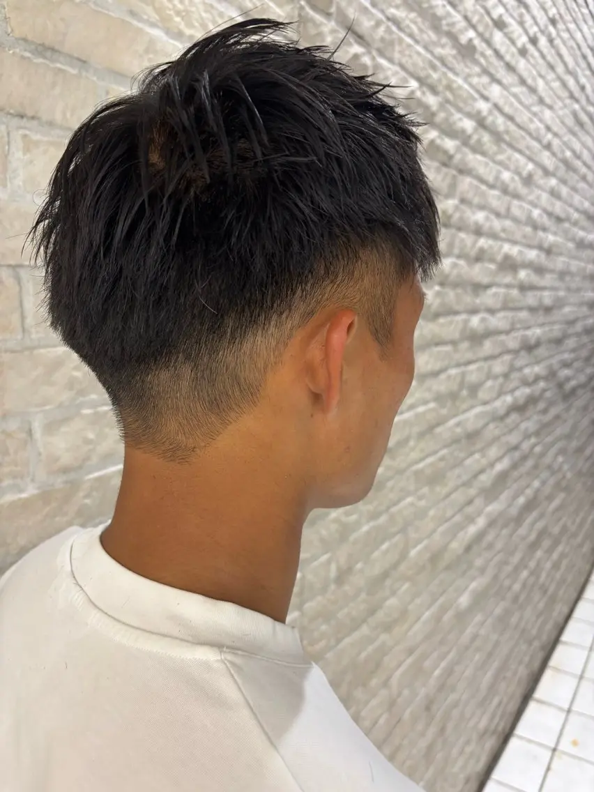 ショート メンズ ナチュラルカラー🌟 メンズカット保坂太一のヘアスタイル