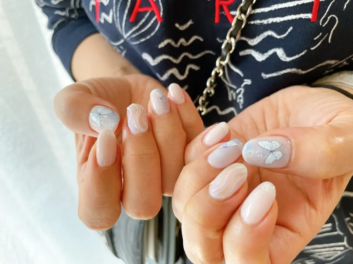 ネイル オーロラネイル フラワーネイル フットネイル フレンチネイル ジェルネイル mogunail &blowのネイルデザイン