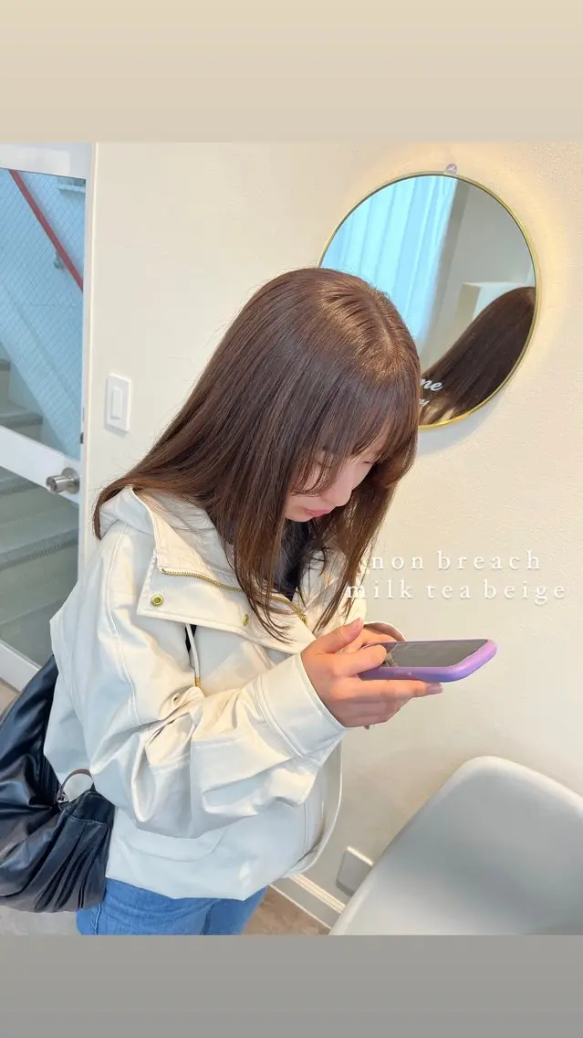 ミディアム カラー ベージュカラー ブリーチ ミルクティーベージュ ブリーチなしカラー カット ヘアカラー 佐藤 瑚碧のヘアスタイル