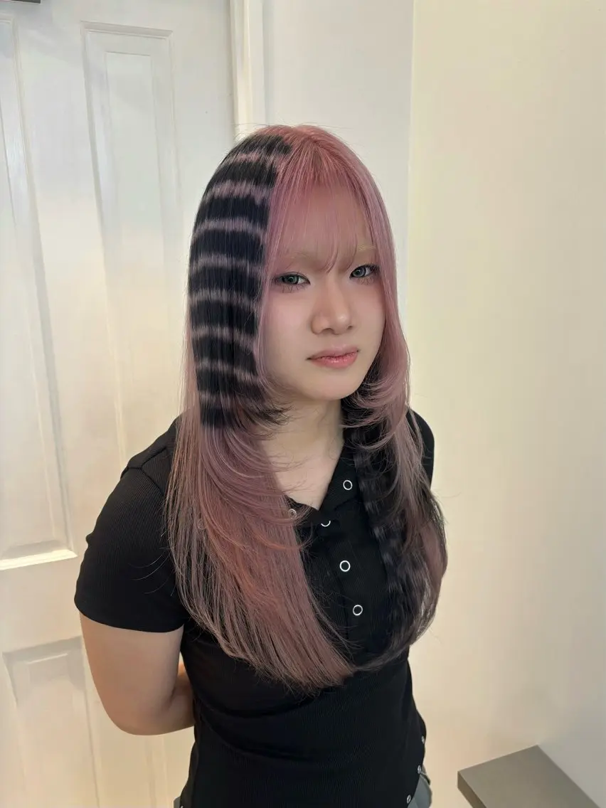 ロング カラー ブルーカラー デザインカラー ダブルカラー ラベンダーカラー エクステ ヘアカラー レイヤー sala 推しカラー職人🎀のヘアスタイル
