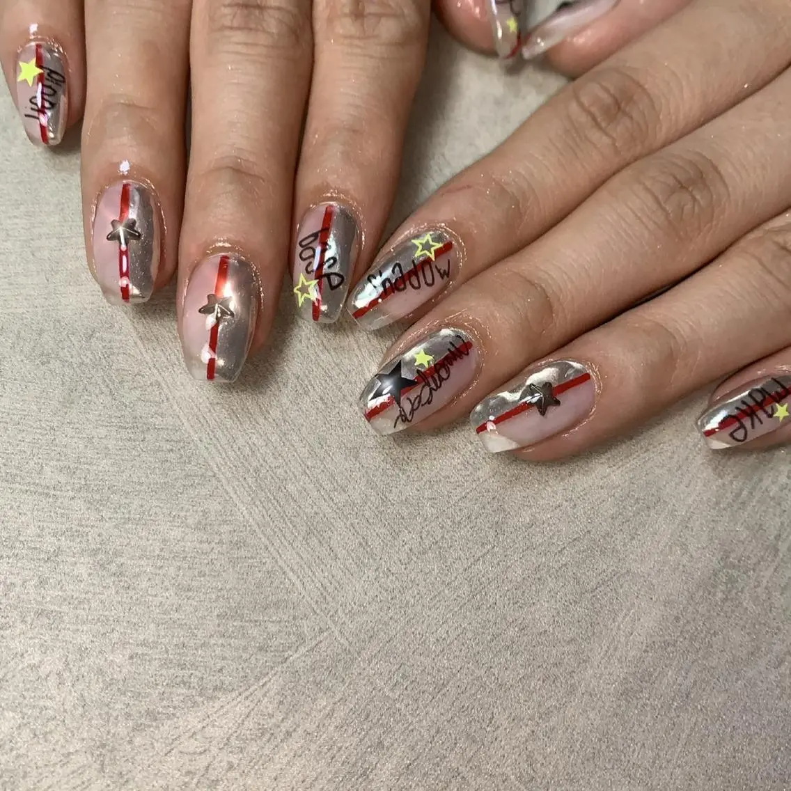 ネイル S. JEWELのネイルデザイン
