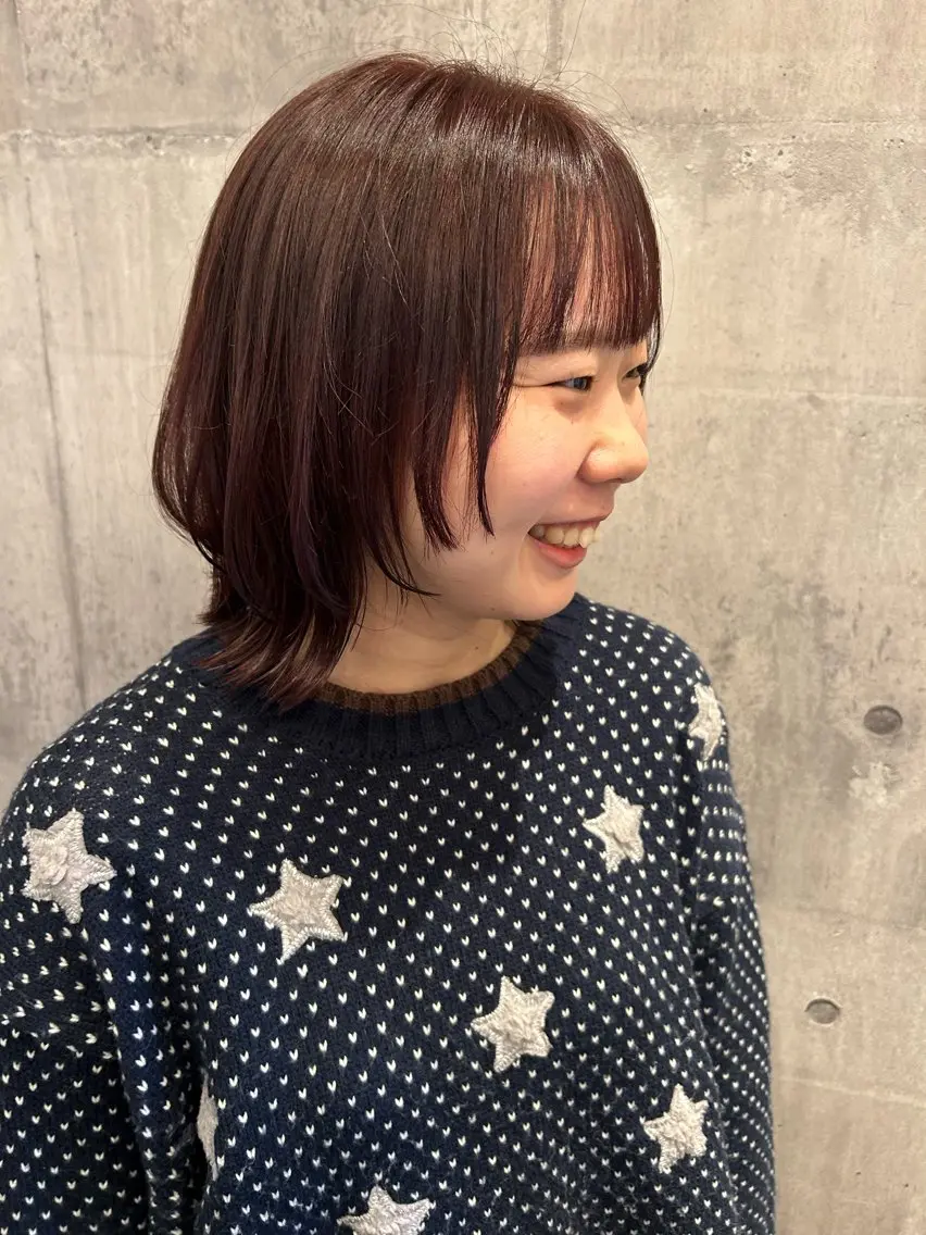ミディアム くびれヘア レイヤーカット カット mai /attraのヘアスタイル