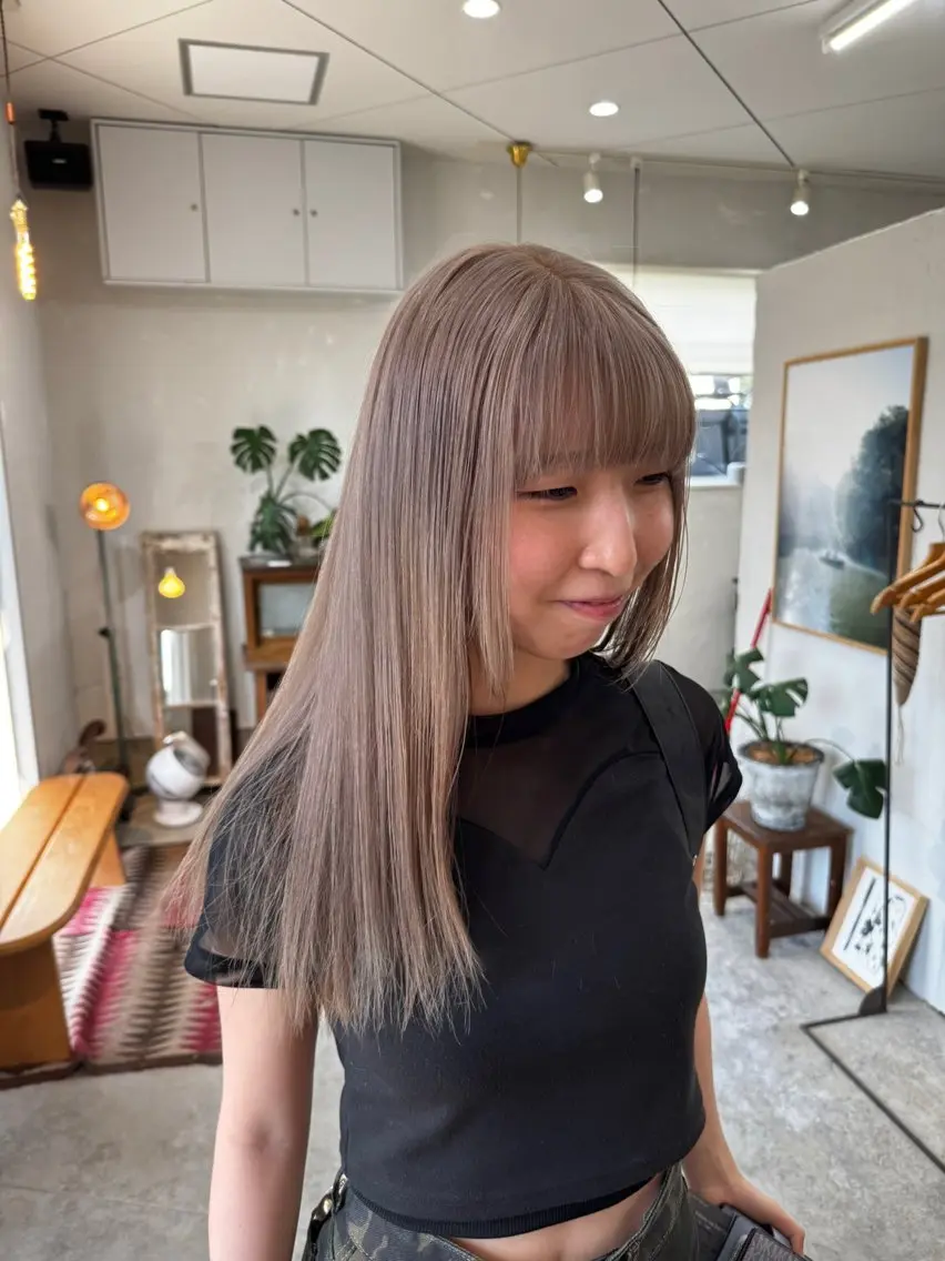 【平日限定】　ブリーチ+カラー+オーガニックシャンプーブロー　¥10500の写真