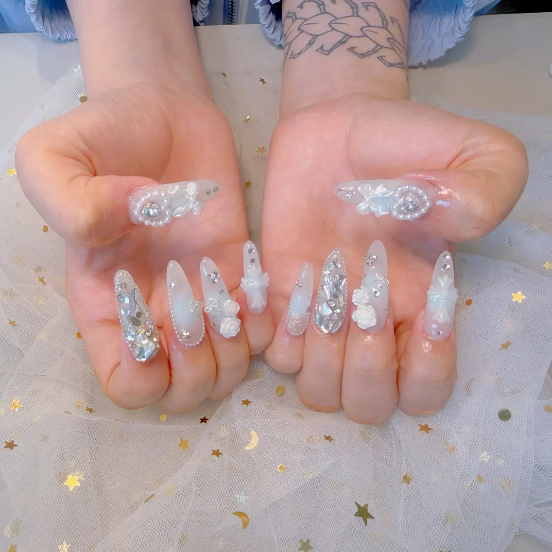 ネイル チークネイル 長さ出し 水色 持ち込み 夏ネイル U.MI Nail Salonのネイルデザイン