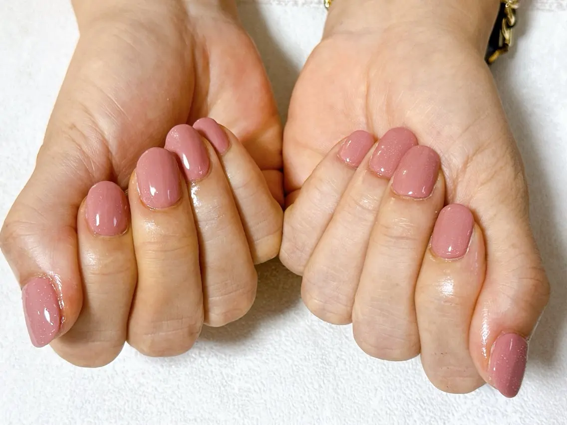 ネイル アニマル柄 オーロラネイル フットネイル フレンチネイル ジェルネイル ハンドネイル mogu nailのネイルデザイン