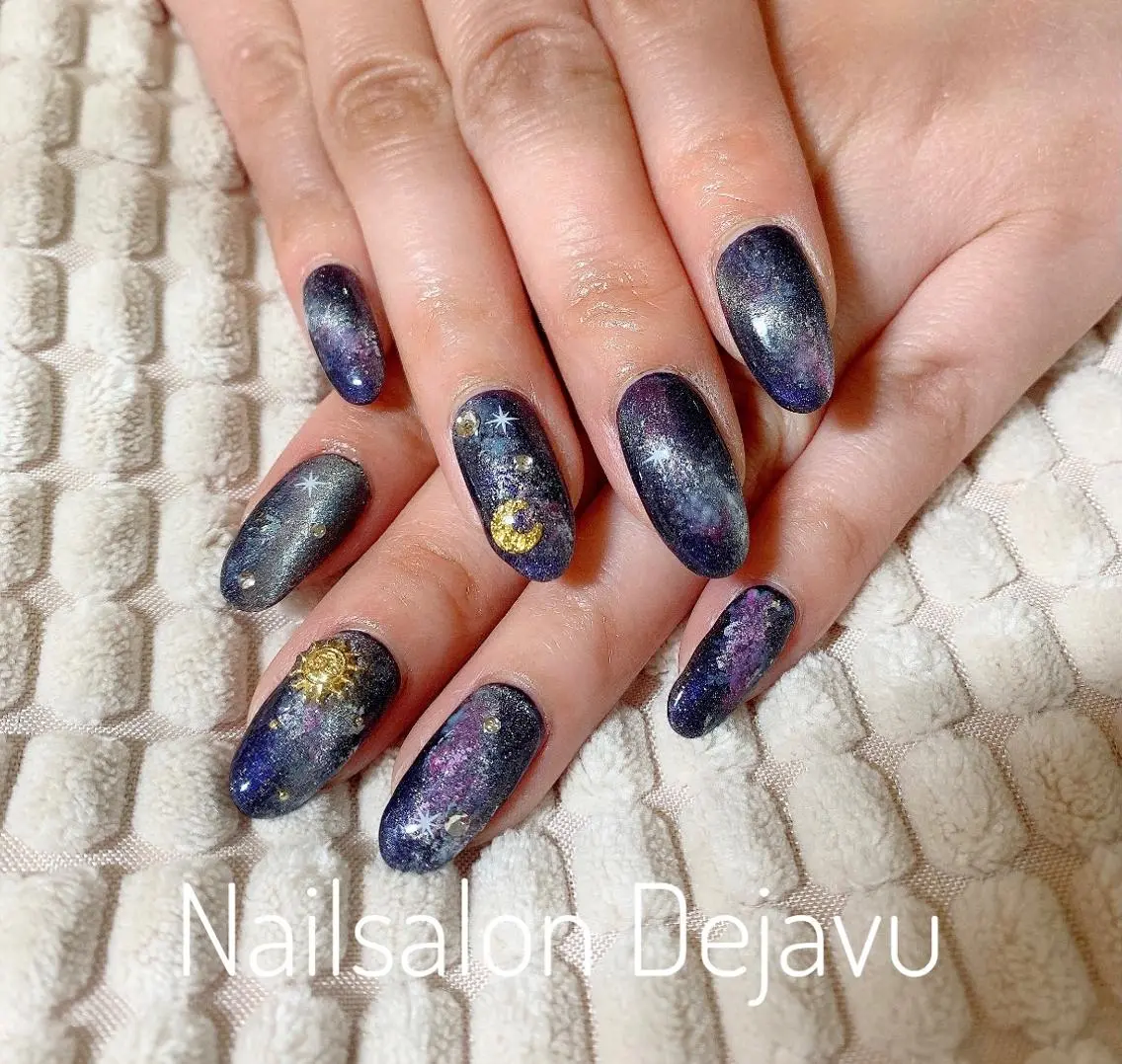 ネイル アートネイル ワンカラーネイル ストーンネイル Nail salon Dejavu 🌿のネイルデザイン