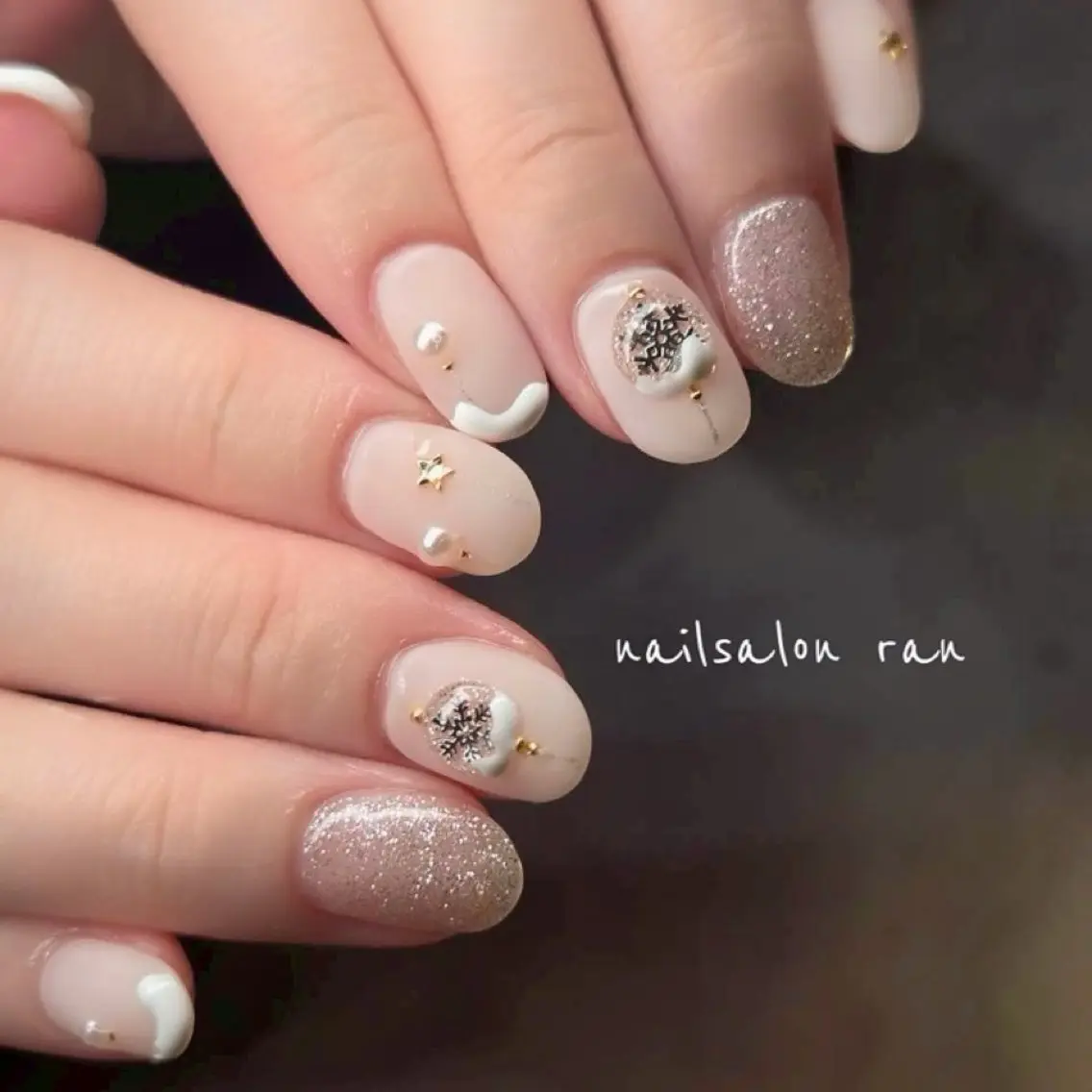 ネイル ホワイト 冬ネイル クリスマス ハンドネイル ハンドケア nailsalon ranのネイルデザイン