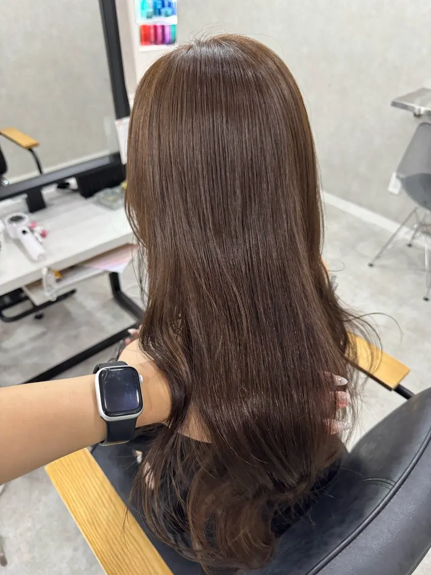 ロング カラー ブラウンカラー マロンブラウン カット ヘアカラー トリートメント 赤み無し柔らかカラー 【梅田】madokaのヘアスタイル
