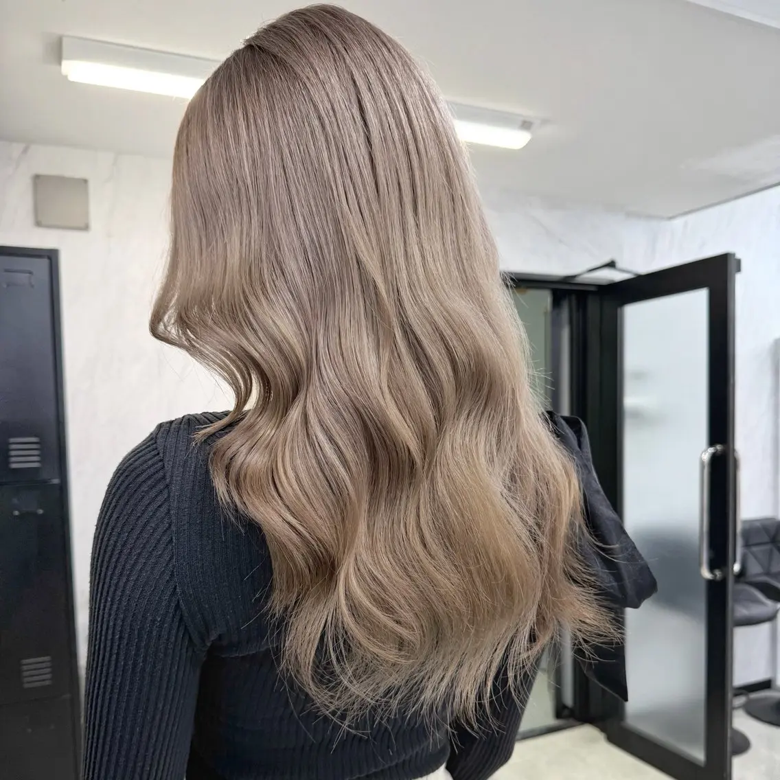 ロング カラー シールエクステ ハイトーンカラー エクステ ヘアカラー エクステ シールエクステ特化 ハイトーン、NANAのヘアスタイル