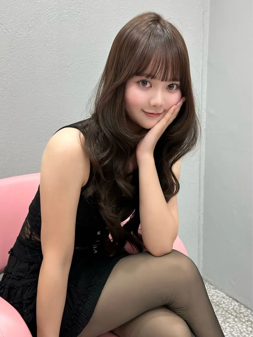 ロング 𝑴𝑶𝑲𝑨渋谷 トレンド韓国ヘア🩷のヘアスタイル