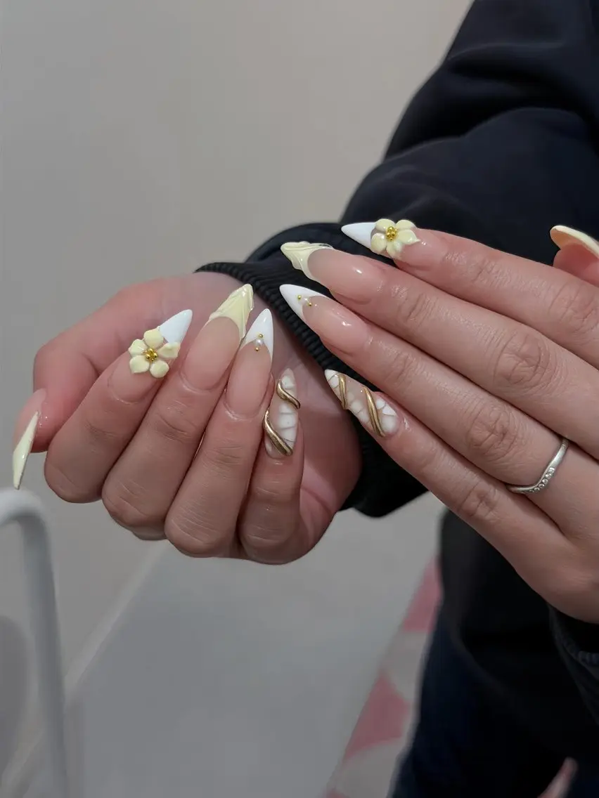 ネイル チークネイル ドット フレンチネイル グラデーション ハート ハンドネイル Julli NailStudioのネイルデザイン