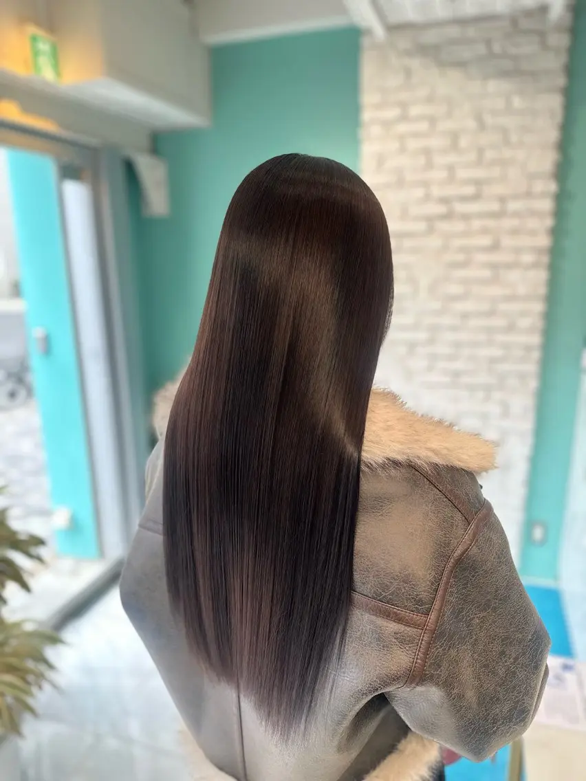 ロング カラー ヘアカラー LUPI byLee MIUのヘアスタイル