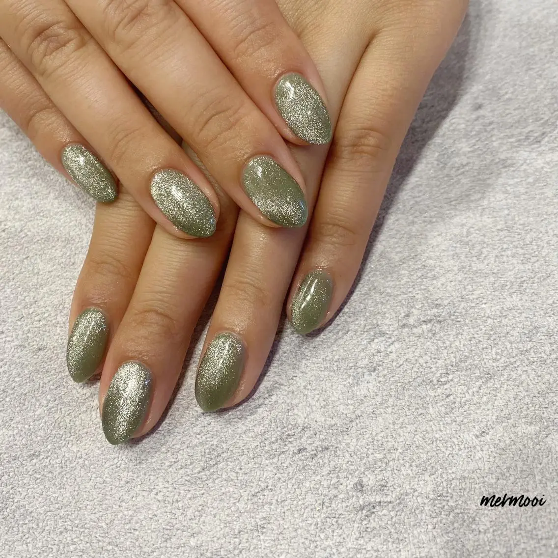 ネイル ジェルネイル グリーン マグネットネイル ワンカラーネイル mermooi nailのネイルデザイン