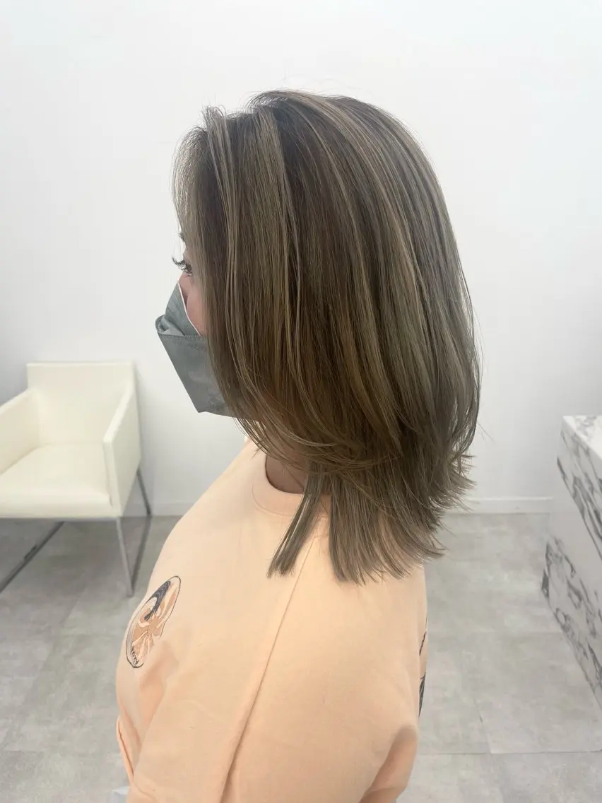セミロング カラー ヘアアレンジ ヘアカラー トリートメント 【Sweep】おじま のぞみのヘアスタイル