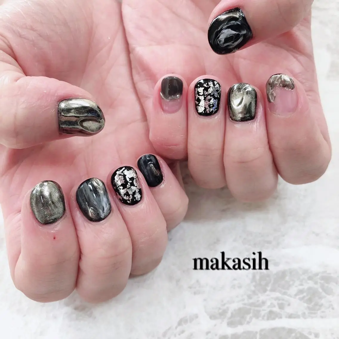 ネイル ミラーネイル ニュアンスネイル ショートネイル 濱田 美菜子のエステ・リラクイメージ