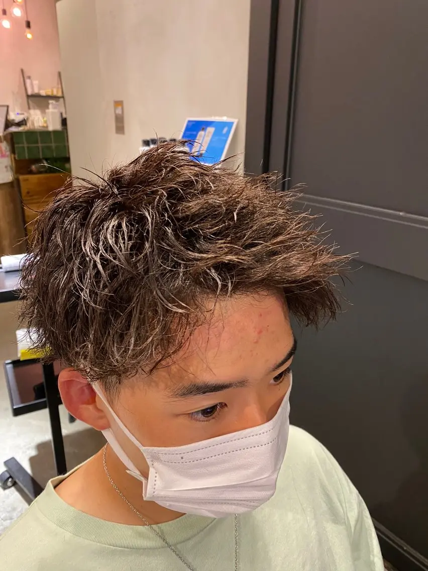 パーマ メンズ メンズパーマ メンズツイストパーマ ツイストパーマ 永島 諒のヘアスタイル