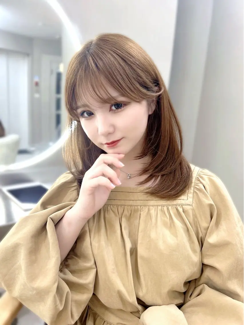 ミディアム カラー カット ‎🤍MIU‎🤍 レイヤーカット‎🤍のヘアスタイル