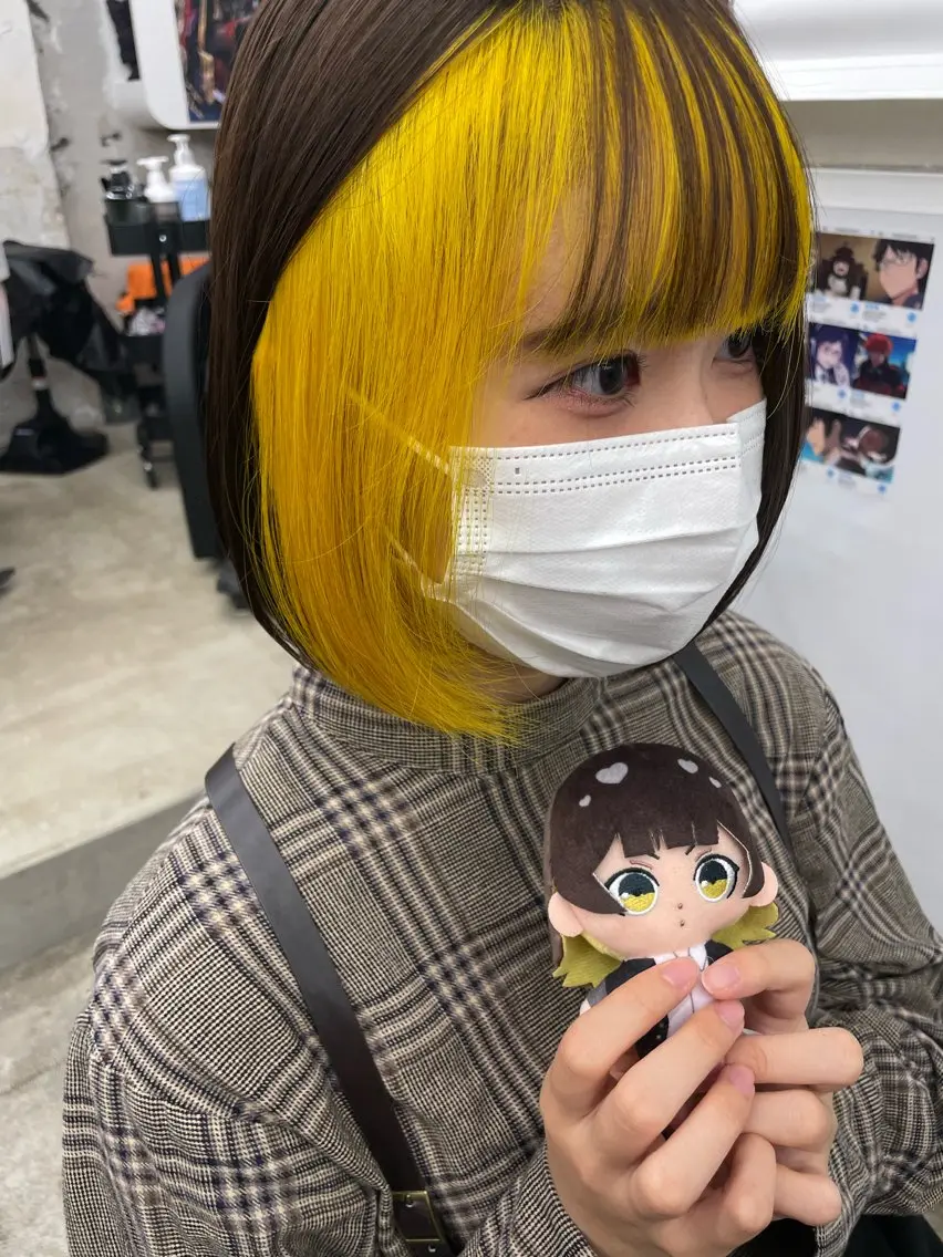 ミディアム カラー インナーカラー 推し ブリーチ  髪質改善のヘアスタイル