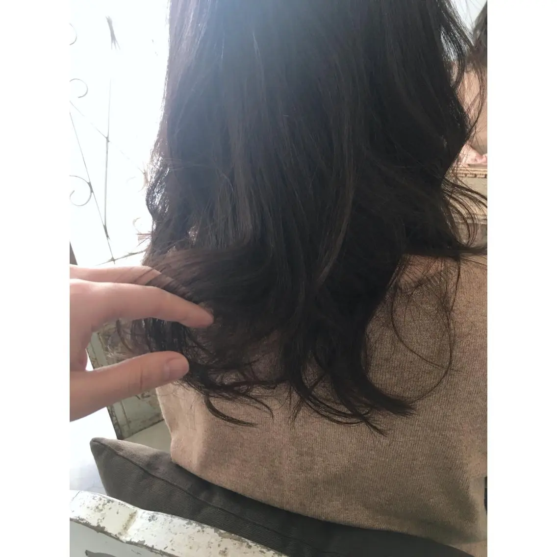 セミロング カラー アッシュ アッシュブラウン ブラウンカラー fio マナミのヘアスタイル