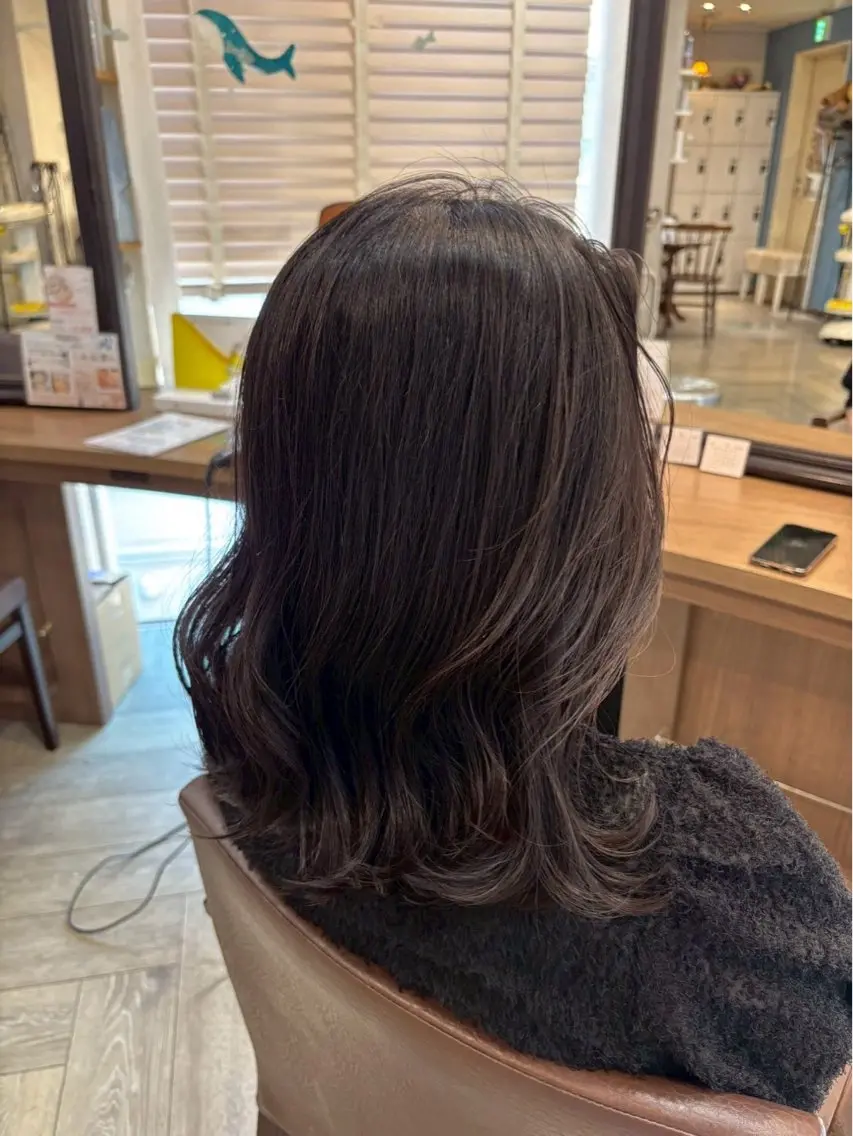 ロング アッシュ ヘアカラー Flower🌼藤田 陽華のヘアスタイル