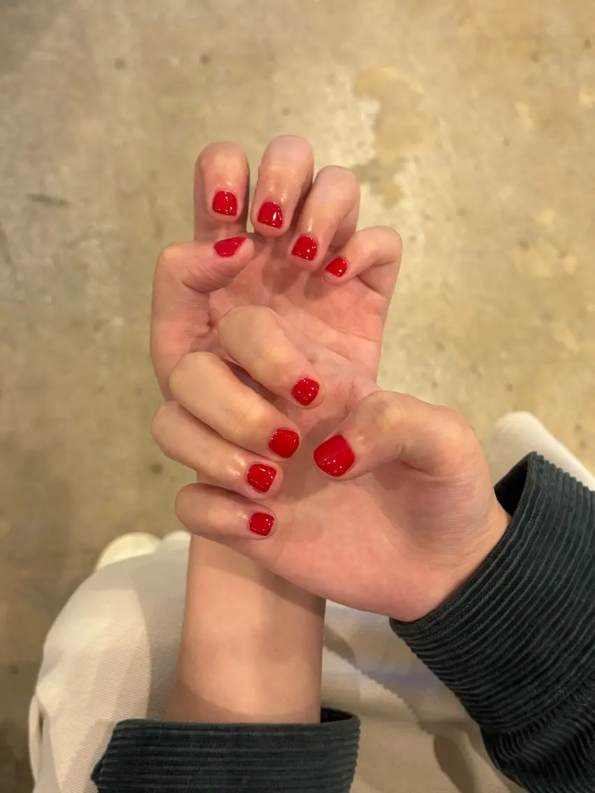 ジェルネイル ワンカラー 赤のみ アート無し 補強不可の写真