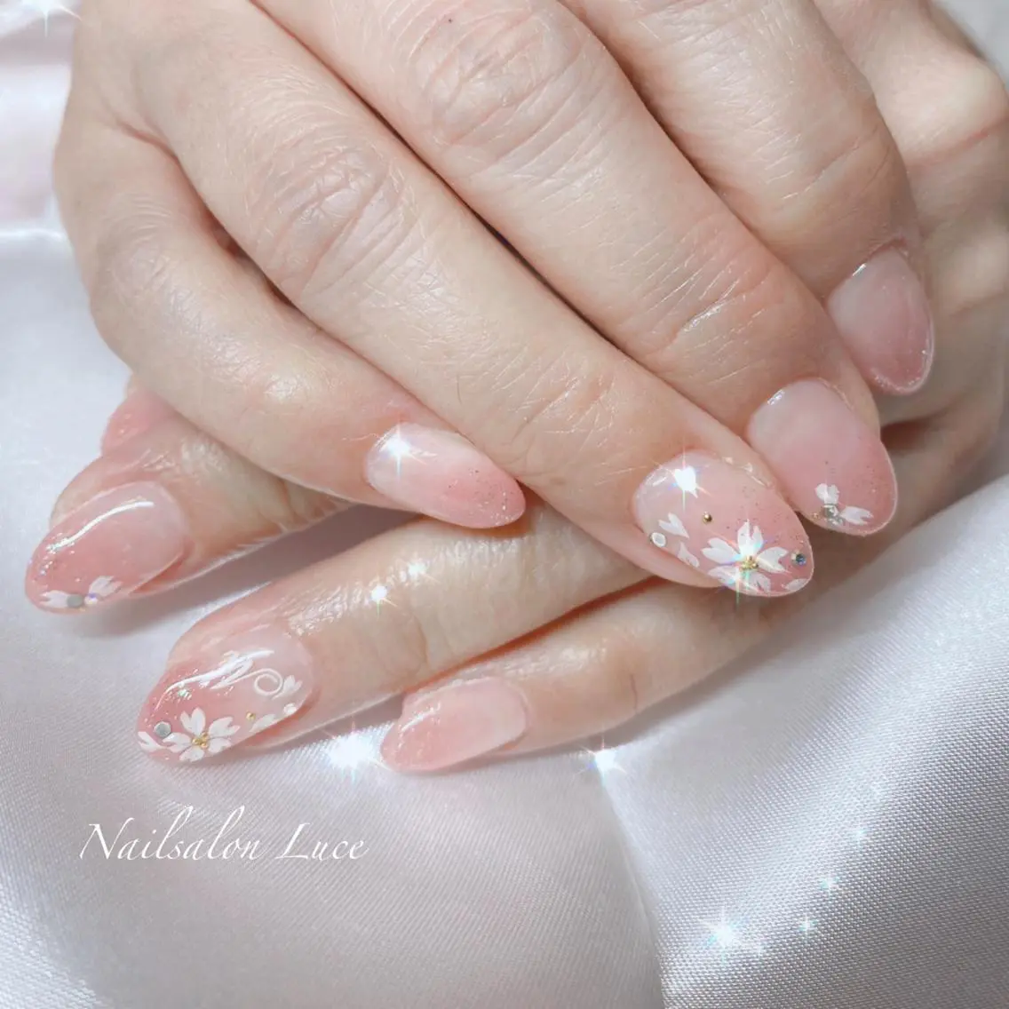 ネイル 桜ネイル ジェルネイル グラデーション ワンカラーネイル 春ネイル まつ毛、ネイル& 脱毛サロン　Lのマツエク・マツパデザイン