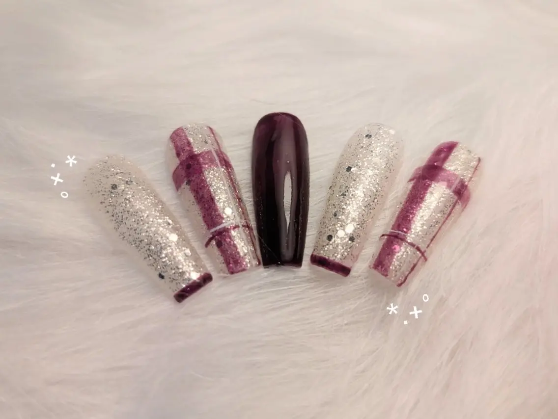 ネイル ボルドー 持ち込み ハンドネイル Chamo AKIのネイルデザイン