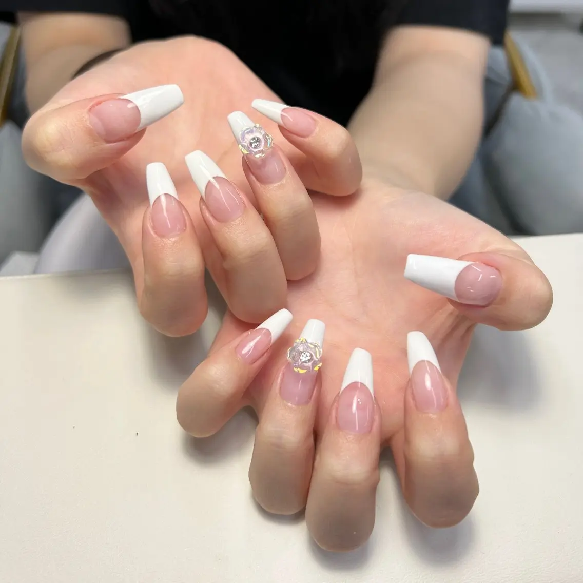 ★定番王道★ フレンチネイル【フィルイン/江坂/ネイル】オフありの写真