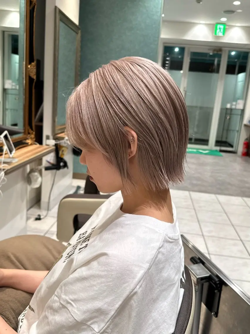 ショート カラー ヘアカラー トリートメント Ash日暮里 /momijiのヘアスタイル