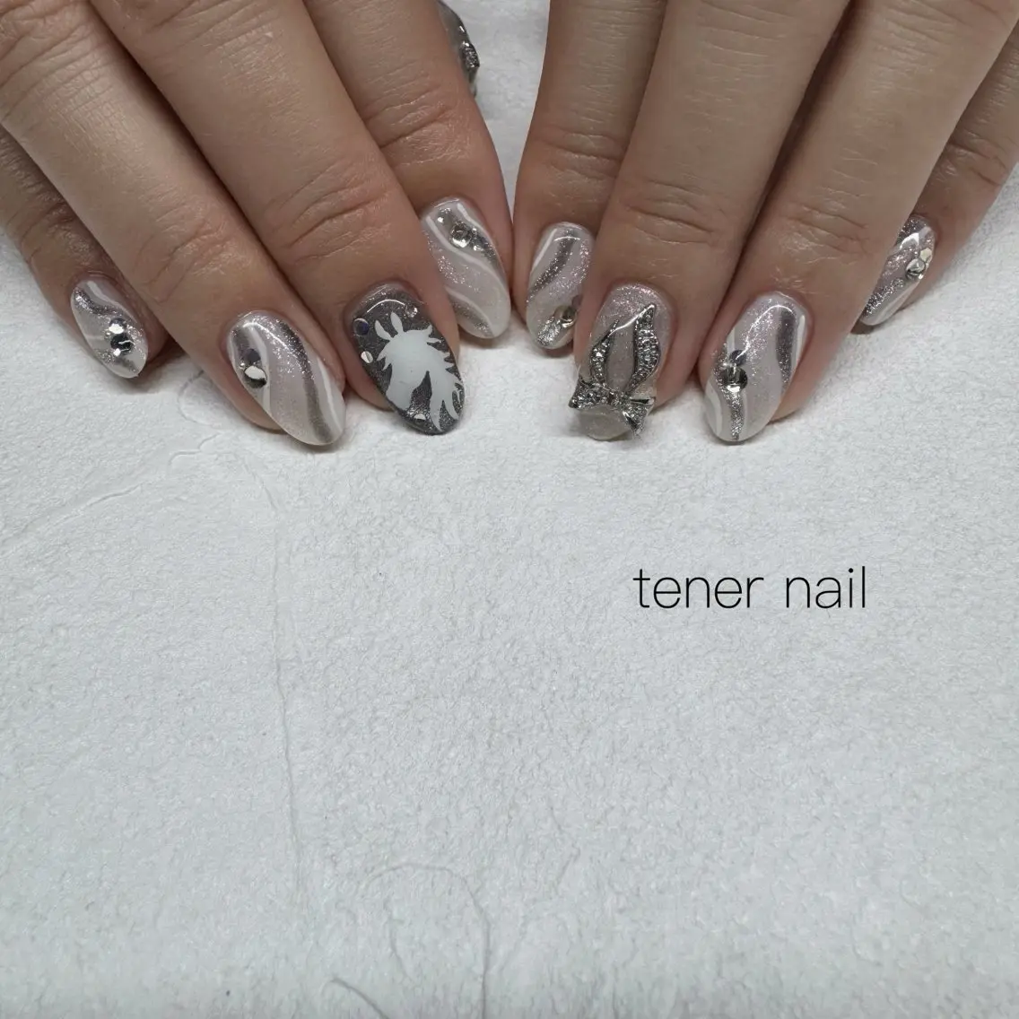 ネイル ホワイト ハンドネイル テネルネイル tener nailのネイルデザイン