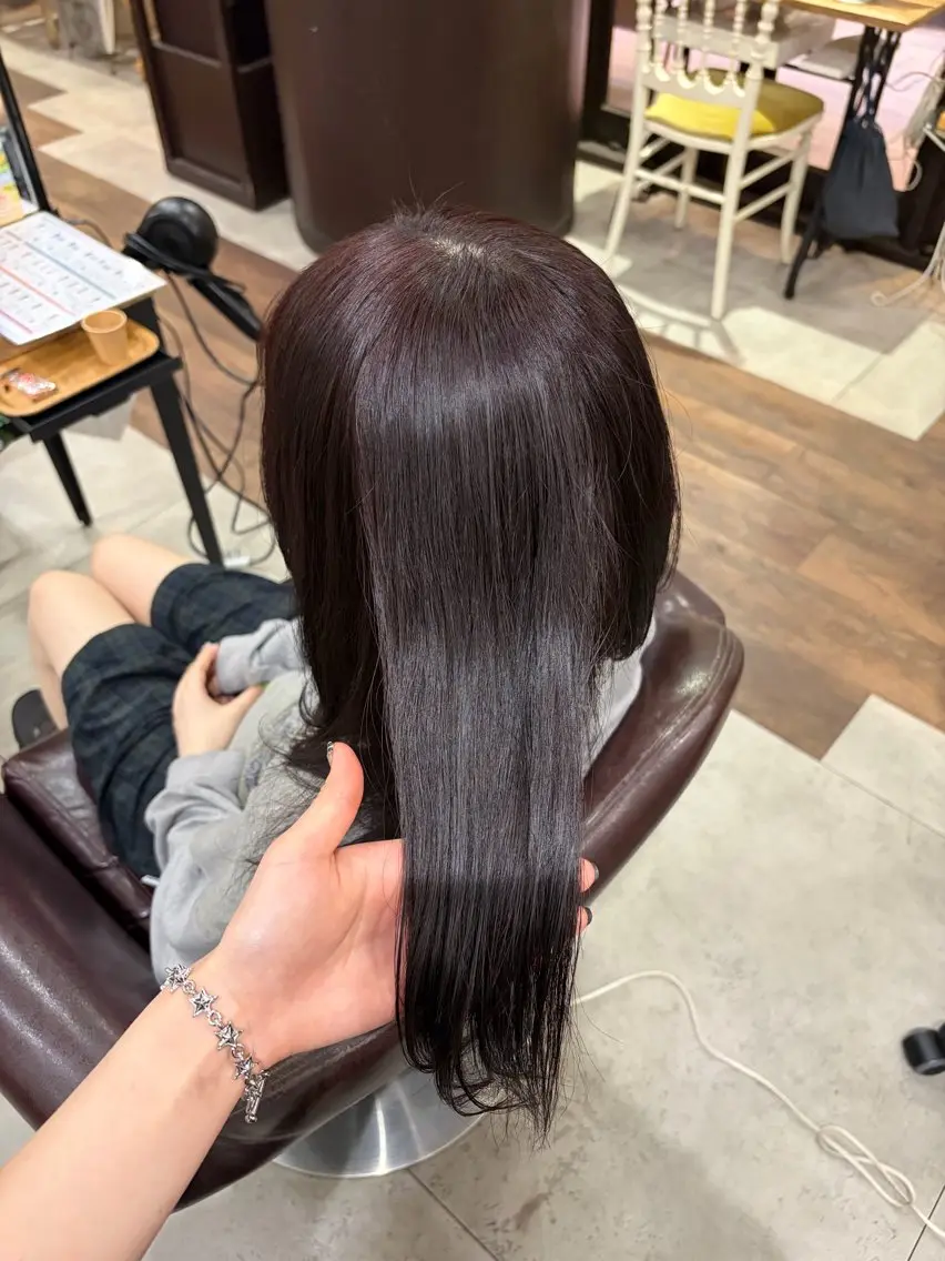 カラー TERRAS sakiのヘアスタイル