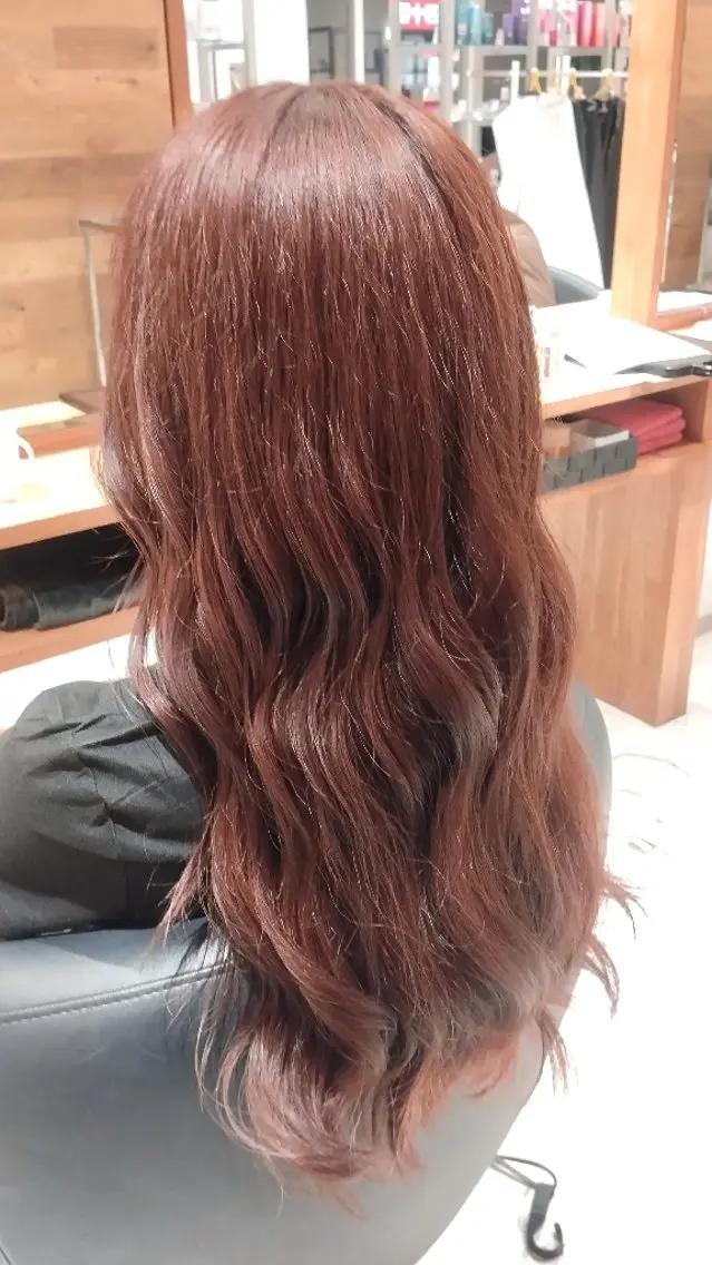 ロング カラー カット ヘアカラー 合田 美空のヘアスタイル