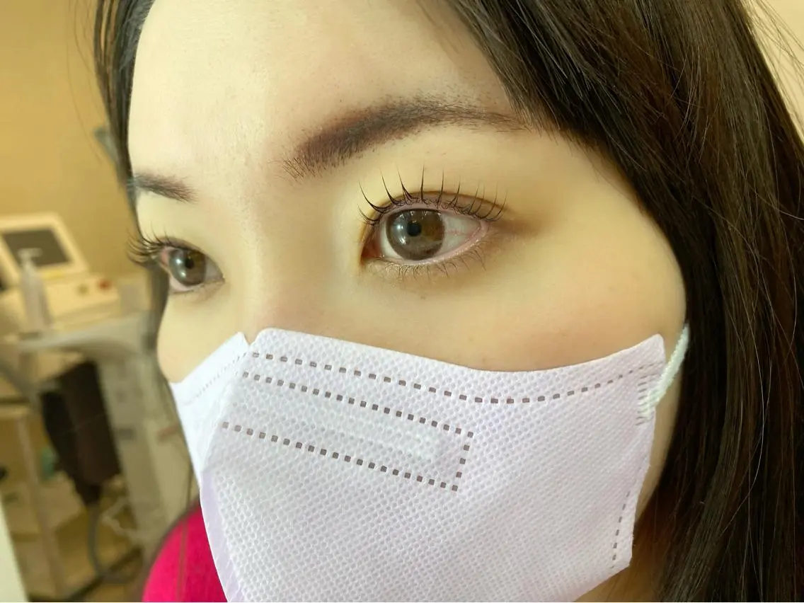 マツエク・マツパ LUSTY 長井明里のヘアスタイル