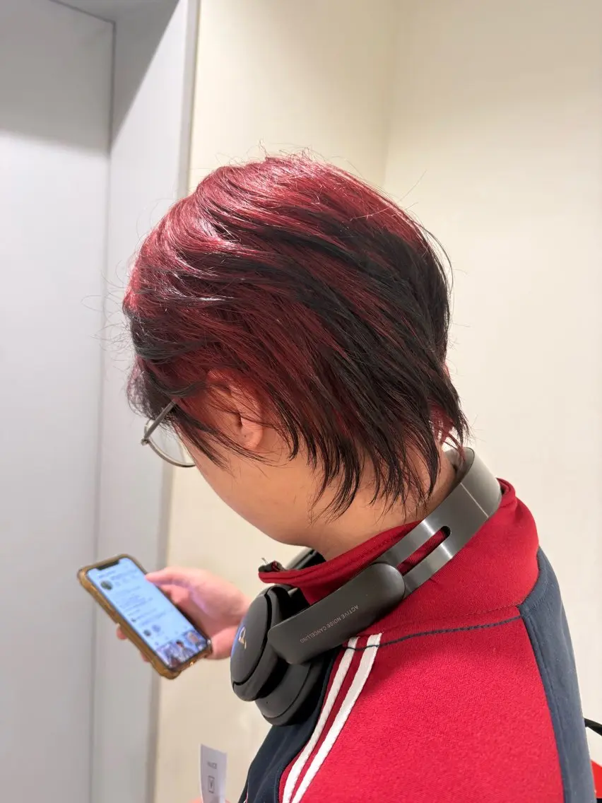 ショート カラー カット ヘアカラー トリートメント ハイトーンレイヤー 顔まわりSOTAのヘアスタイル