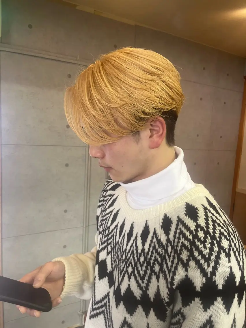 ショート カラー 抜きっぱなしブロンド ブロンド ヘアカラー トリートメント 垢抜けレイヤー✂️ RYOTAのヘアスタイル