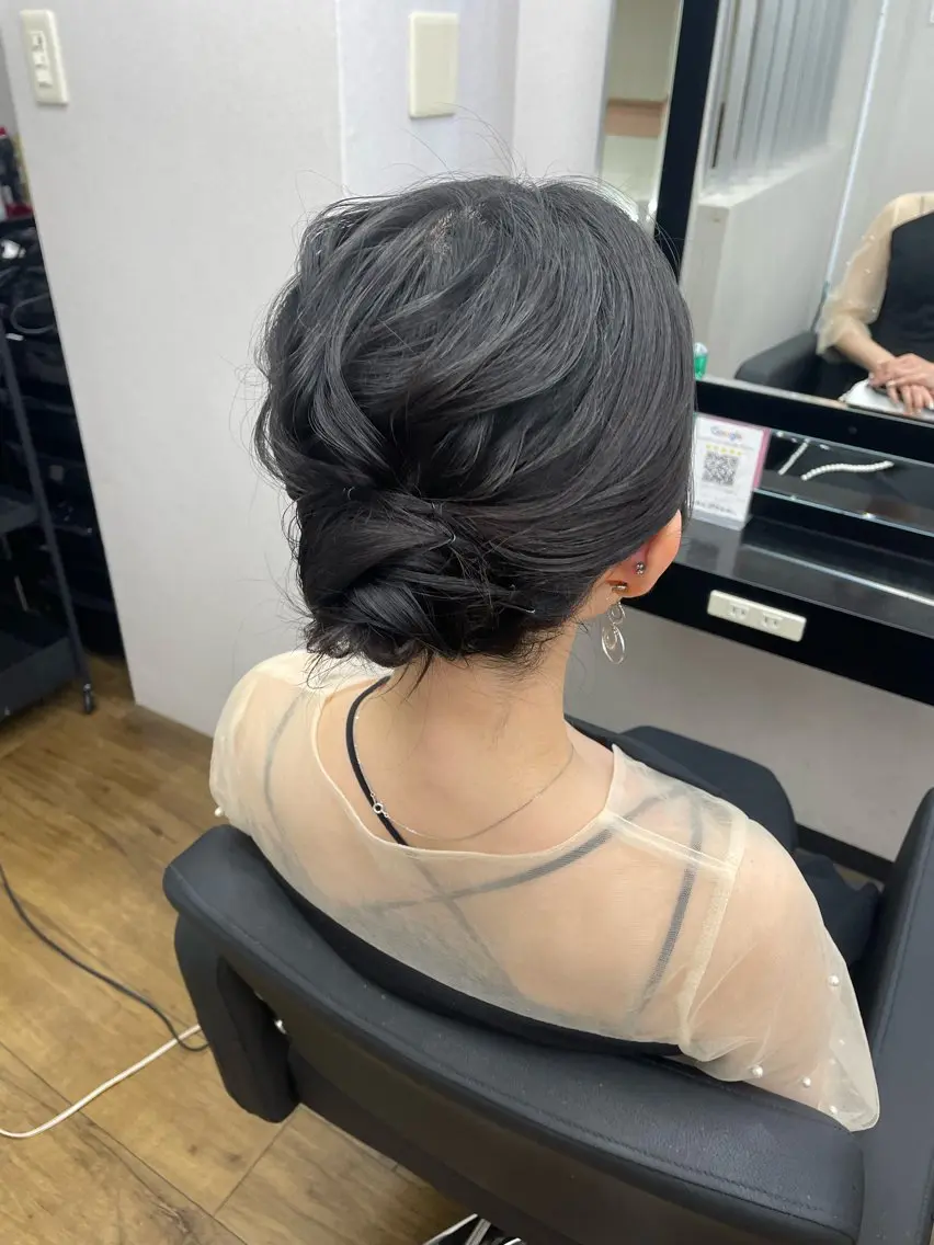 ヘアアレンジ 結婚式・ブライダル 𝙃𝘼𝙍𝙐🎀 韓国×エクステのヘアスタイル