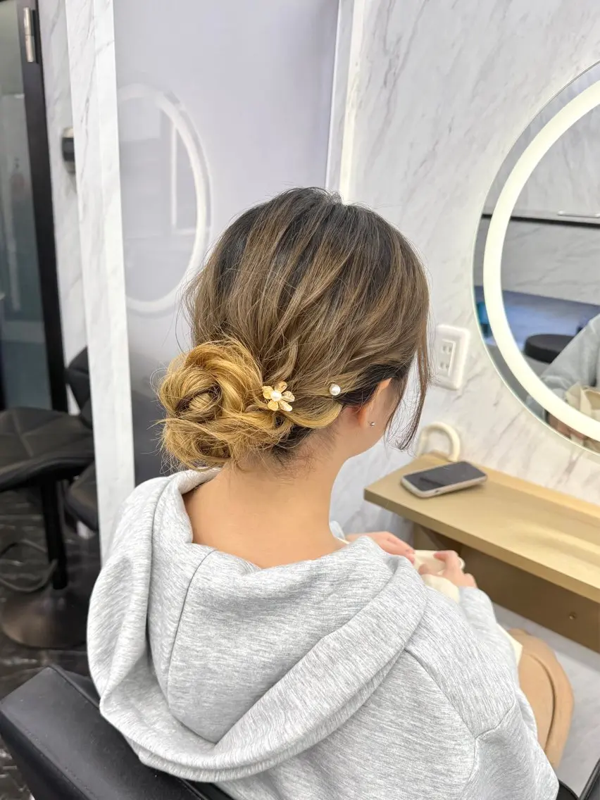 セミロング ヘアアレンジ エクステ🩵ブリーチ 韓国ヘア🩵KAEのヘアスタイル