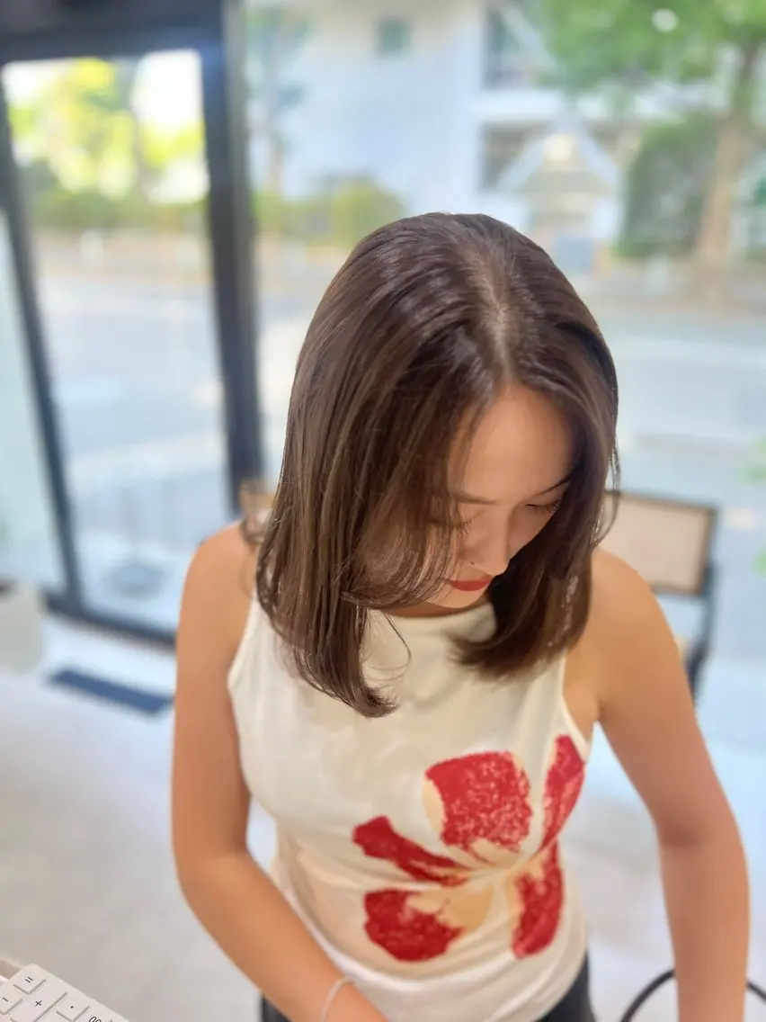 ミディアム カラー Zina aimiのヘアスタイル