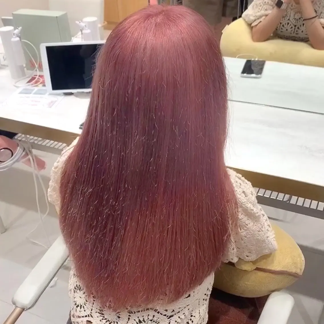 カラー ブリーチ ピンクカラー ヘアカラー トリートメント ヘッドスパ ヘアセット 韓国ヘア/レイヤー/ 顔まわり/りょーとのヘアスタイル